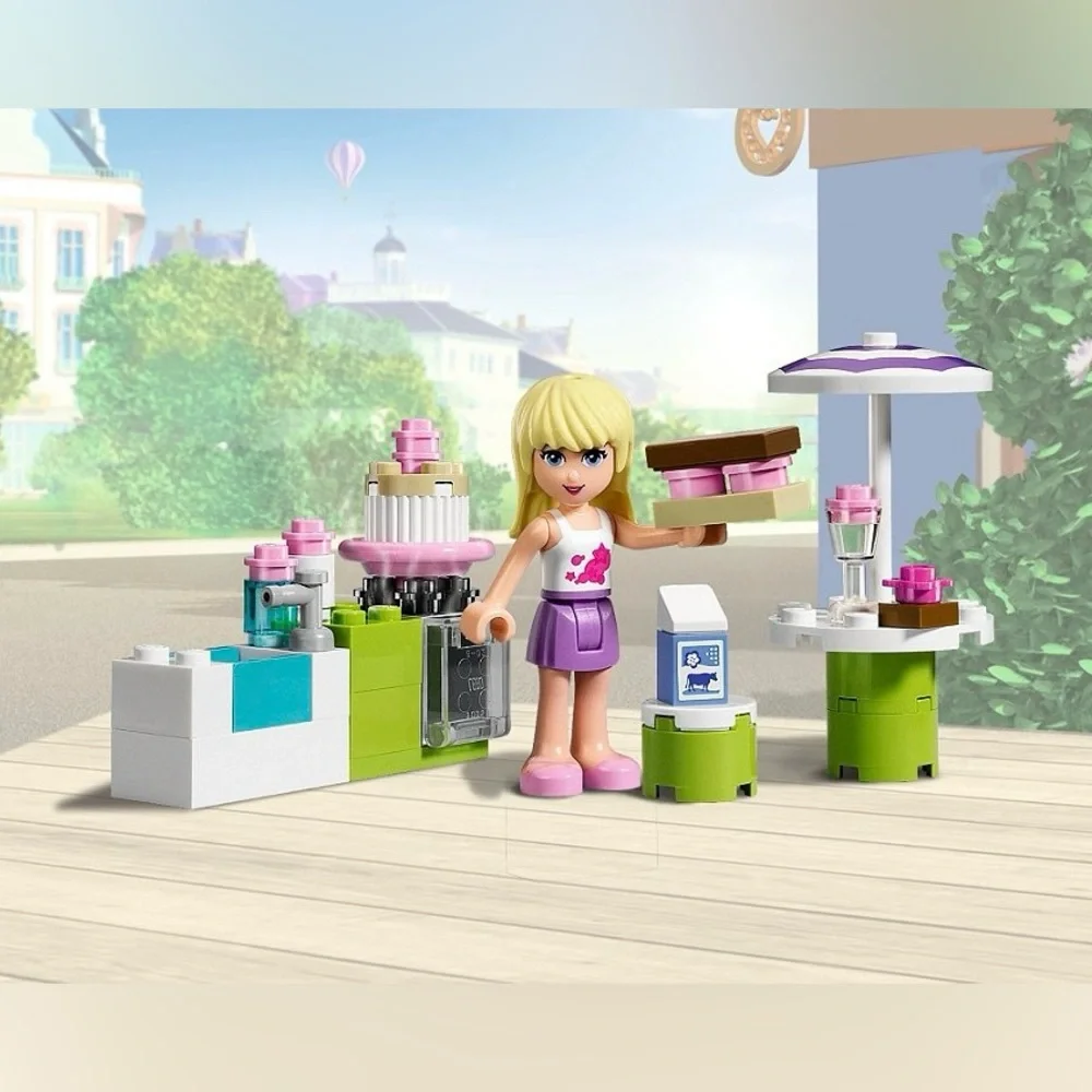 LEGO Friends #3930 Stephanie’s Outdoor Bakery 2012 Retired Set (Pre-Owned)